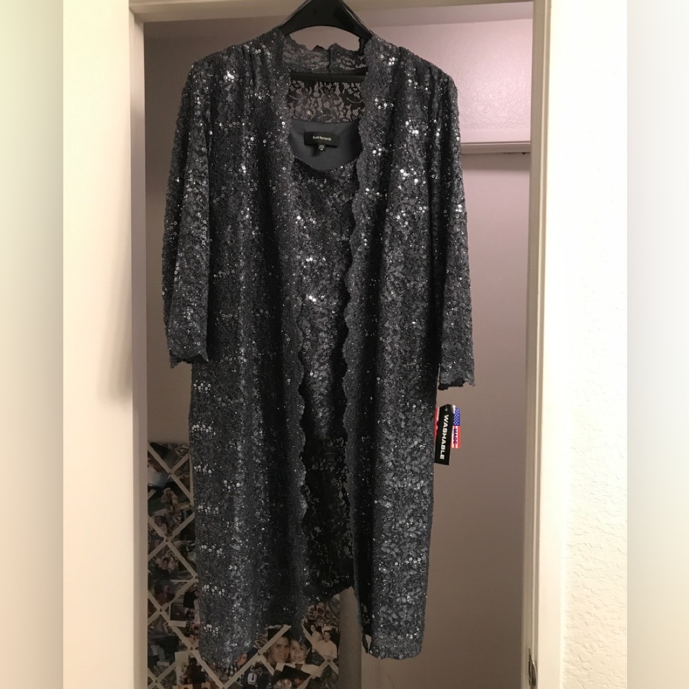 NEW Woman’s 2-piece Sequin lace camisole tank and jacket size 16